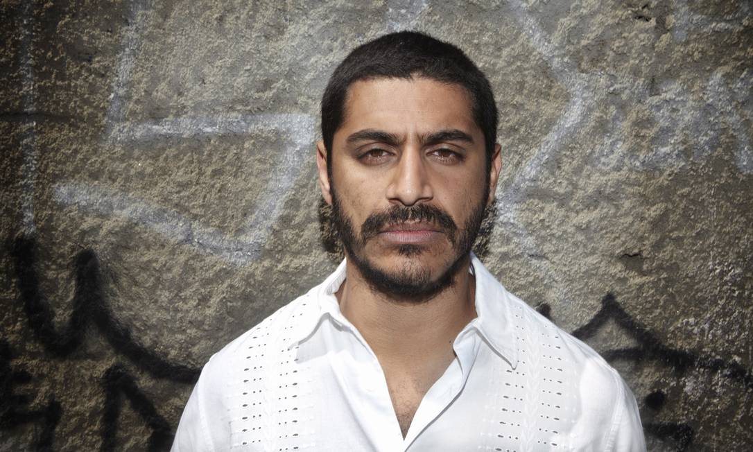 Criolo Rapper Baixo Centro: Criolo faz show celebrando a brasilidade - Jornal O Globo