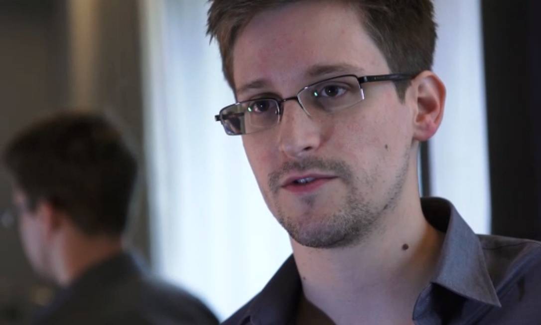 
Após vazar documentos confidenciais americanos, Edward Snowden virou personagem de vários livros
Foto:
THE GUARDIAN
/
AFP
