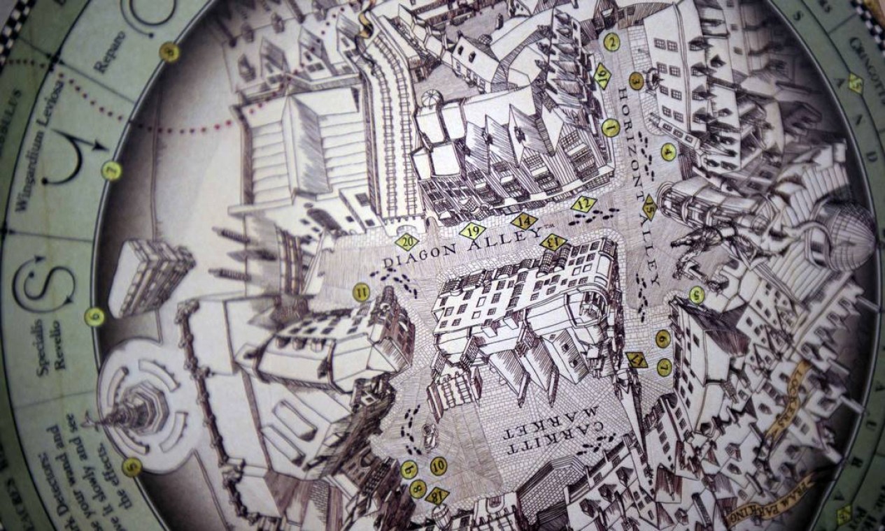 O mapa do Beco Diagonal mostra onde fazer feitiços com as varinhas interativas Foto: DAVID MANNING / REUTERS