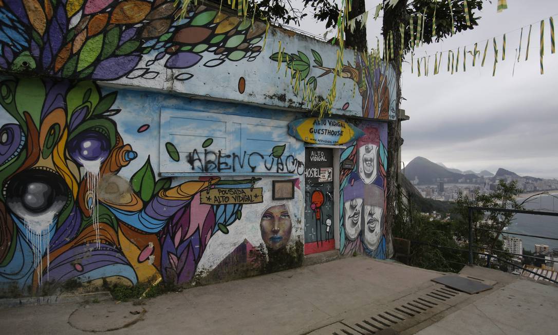 Fachada da pousada Casa Alto Vidigal, onde um dos sócios foi assassinado domingo Foto: Felipe Hanower / O Globo