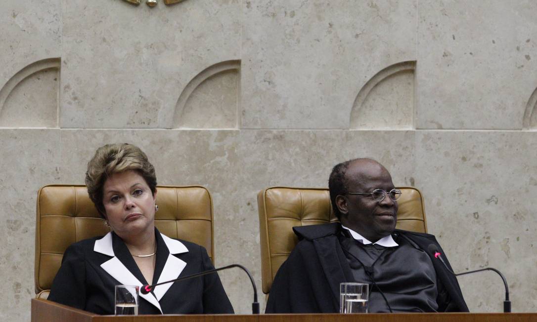 
Substituto de Joaquim Barbosa só deve ser anunciado por Dilma após as eleições, em outubro
Foto:
André Coelho/22-11-2012
/
Agência O Globo
