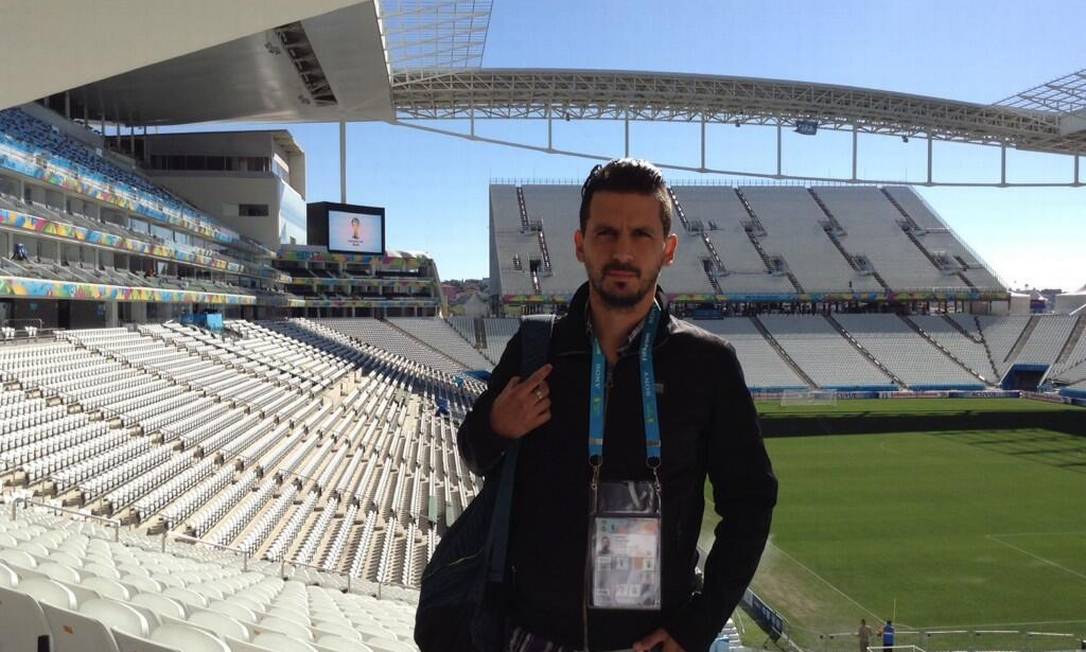 
O jornalista argentino na Arena Corinthians, SP
Foto:
Reprodução/Twitter
