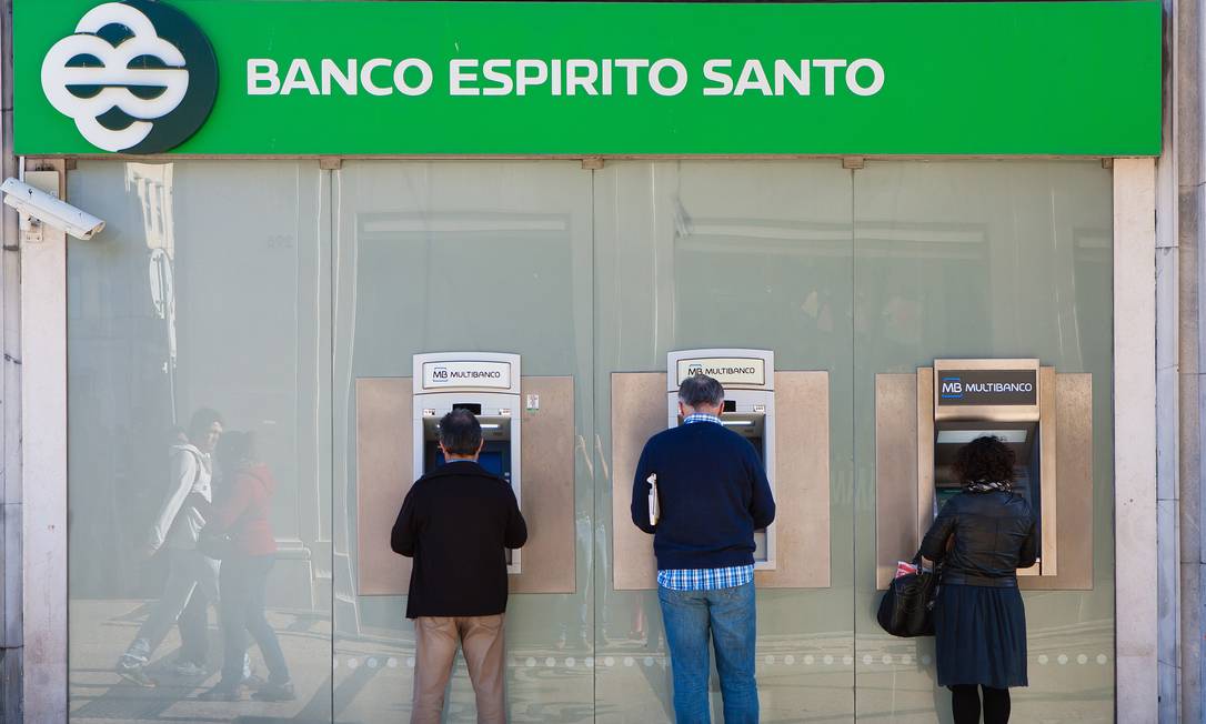 Autoridades Suspendem Ações Do Banco Espírito Santo Da Bolsa De Lisboa ...