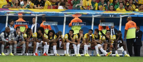 
Jogadores da seleção brasileira no jogo de despedida da equipe na Copa de 2014, contra a Holanda
Foto: Jorge William / Agência O Globo