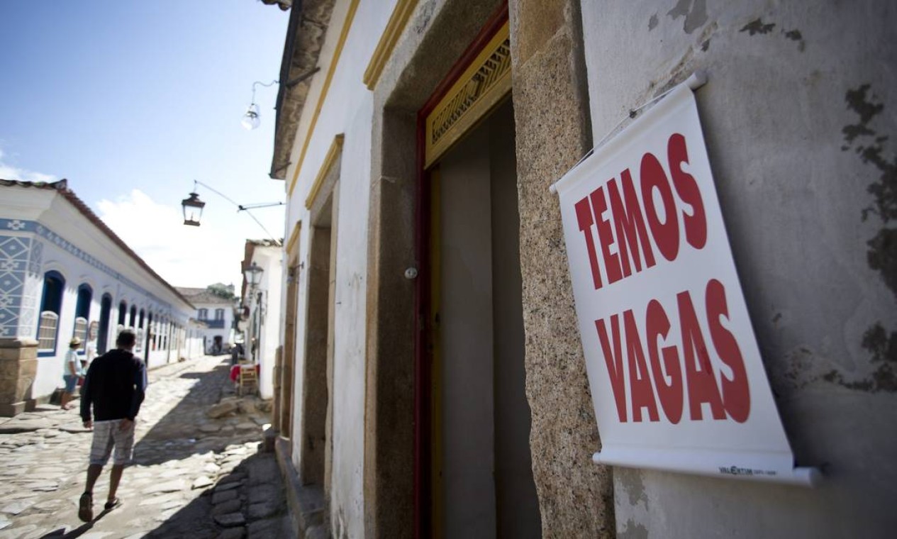 A pousada anuncia que ainda há vagas para quem chegar hoje à cidade Foto: Márcia Foletto / Agência O Globo
