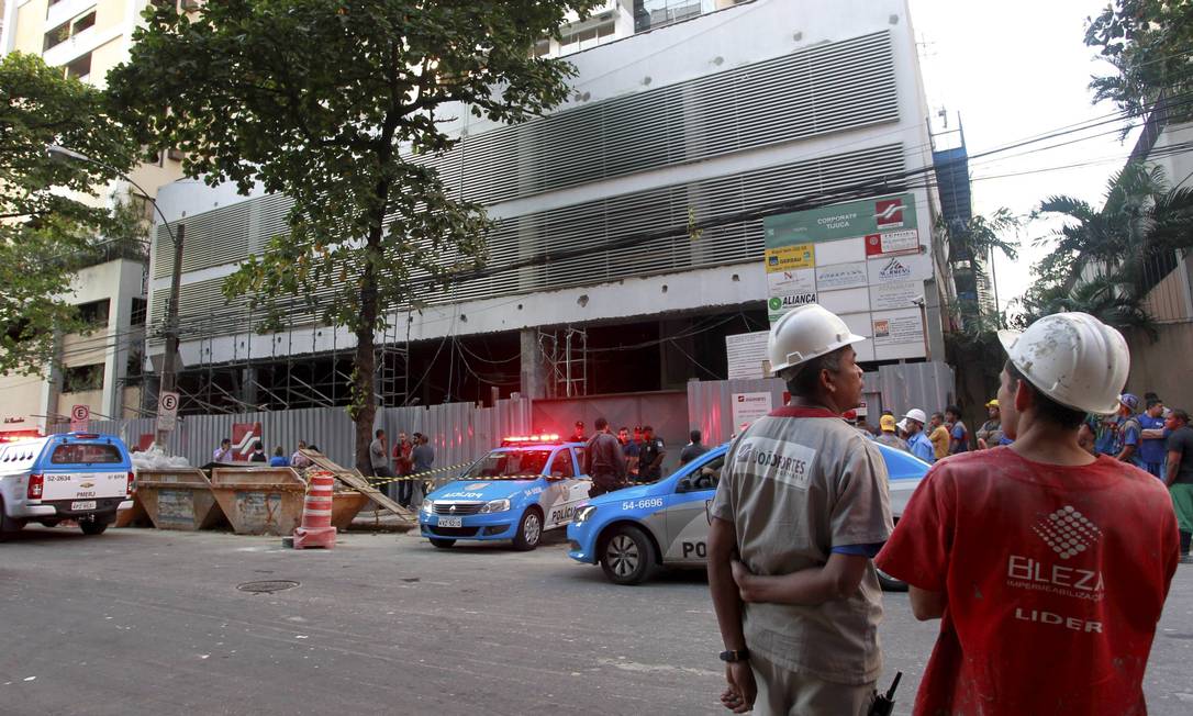 Exploso Em Obra Em Frente Ao Shopping Tijuca Deixa Uma Pessoa Morta E