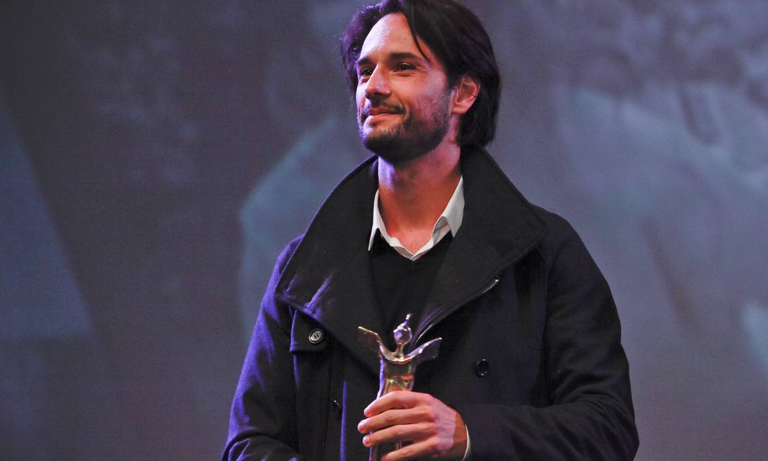 Em Gramado, Rodrigo Santoro recebe homenagem em noite marcada por dramas de guerra Jornal O Globo