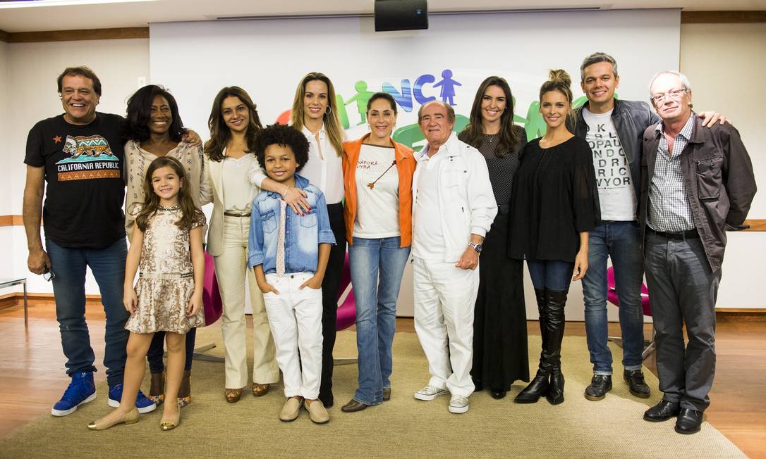 
Elenco e diretores na coletiva do “Criança esperança”
Foto:
TV Globo/João Miguel Júnior
