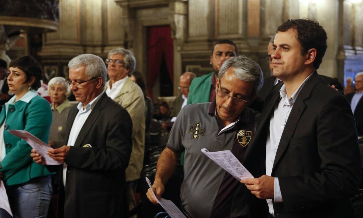 A missa pelo falecimento de Eduardo Campos foi oferecida pelo PSB na Igreja da Candelária Foto: Guito Moreto / Agência O Globo