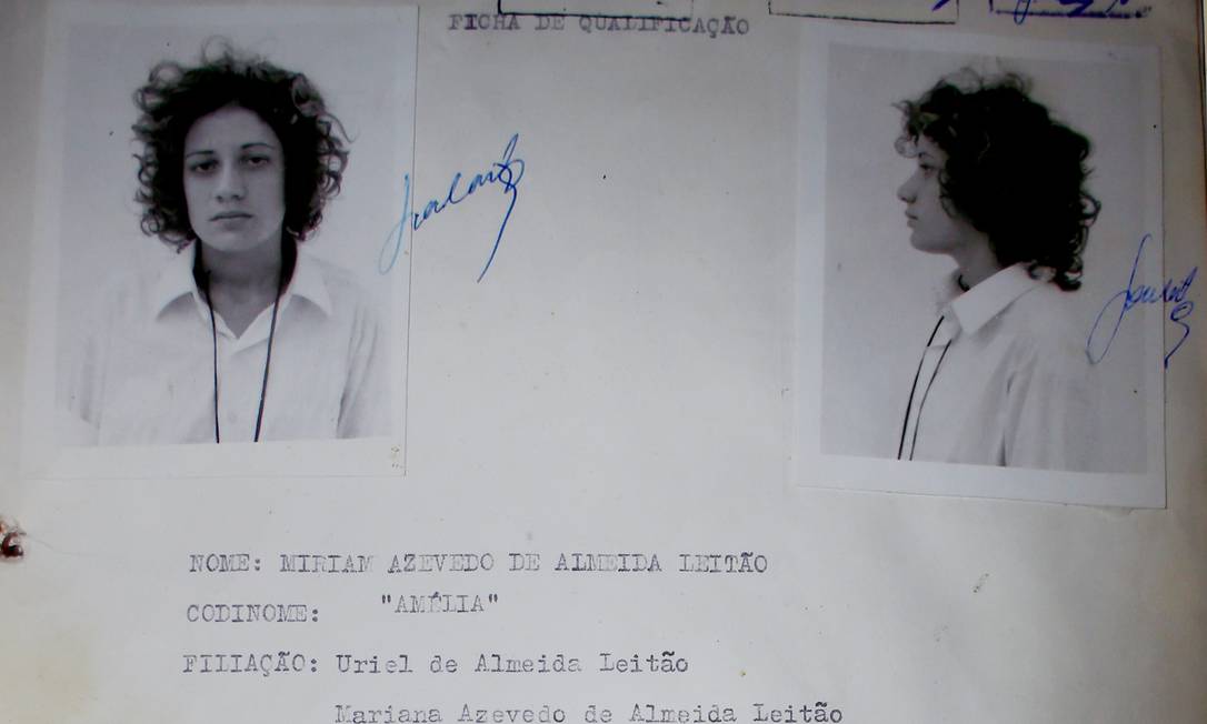 
Ficha de Miriam Leitão (ou Amélia) quando foi presa, em 1972
Foto:
Pedro Ladeira
/
Arquivo pessoal
