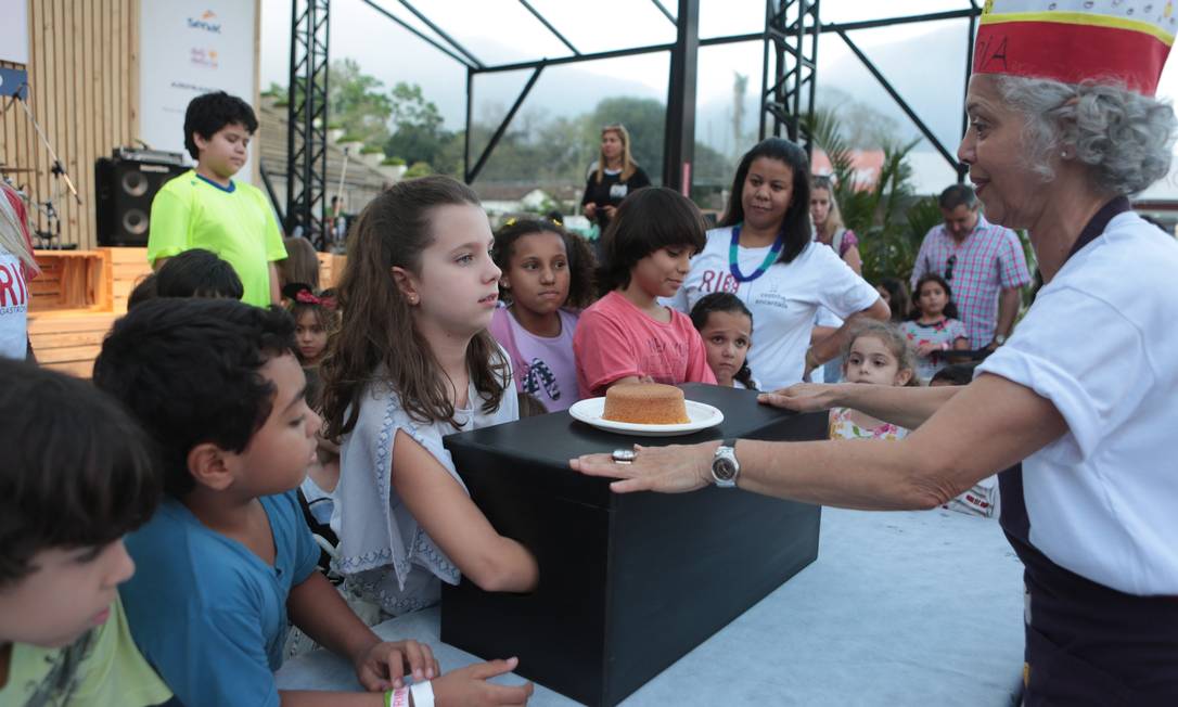 Os pequenos participaram da atividade "Cozinha Encantada", no Circuito Rio Gastronomia Foto: Cecília Acioli/O Globo