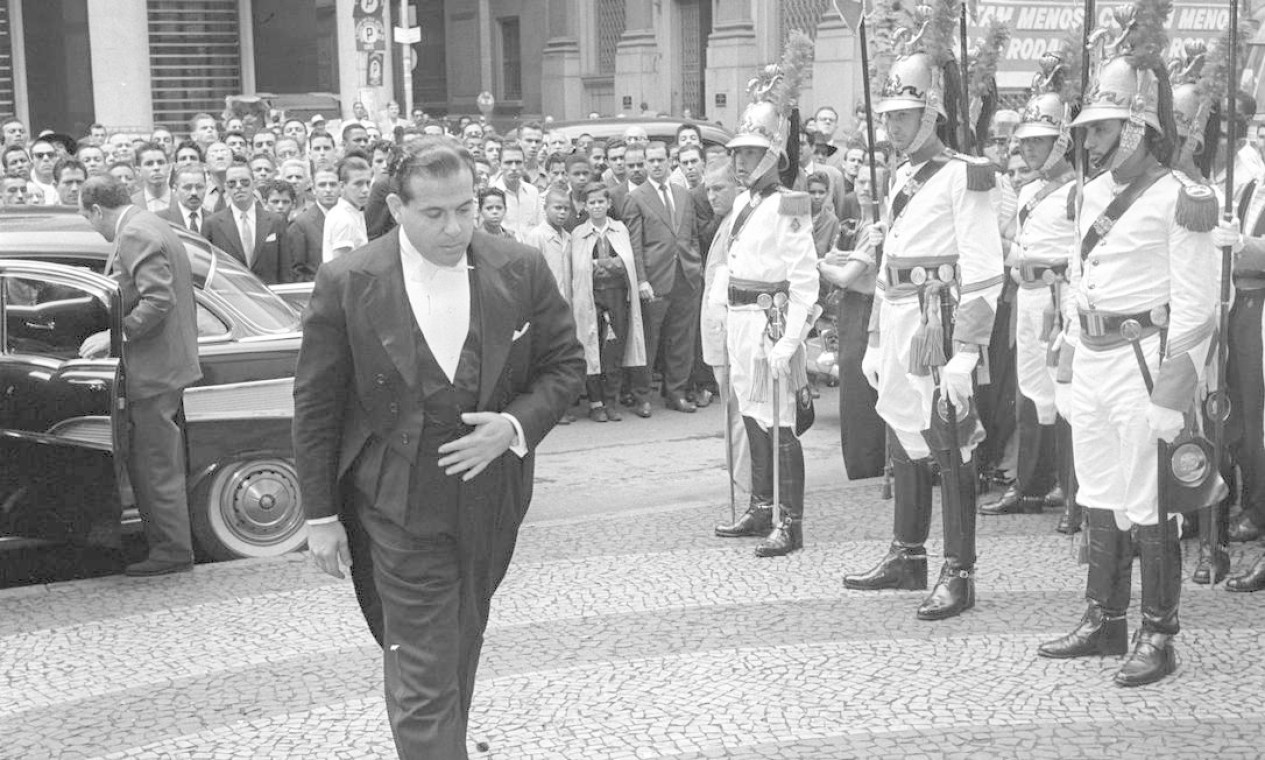 O presidente João Goulart nas Exéquias de Pio XII na Candelária, em 14 de outubro de 1958 Foto: Agência O Globo