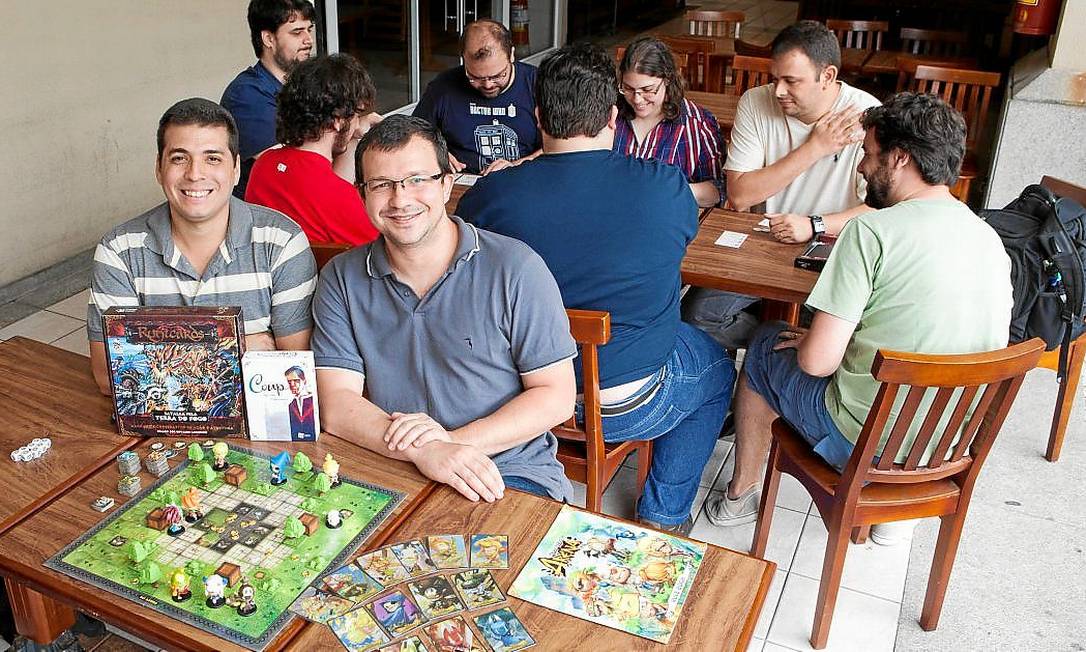 13 jogos de tabuleiro e RPG para você jogar online com seus amigos durante  a quarentena - Giz Brasil