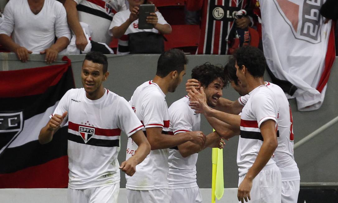 Botafogo perde a segunda seguida: 4 a 2 para o São Paulo - Jornal O Globo