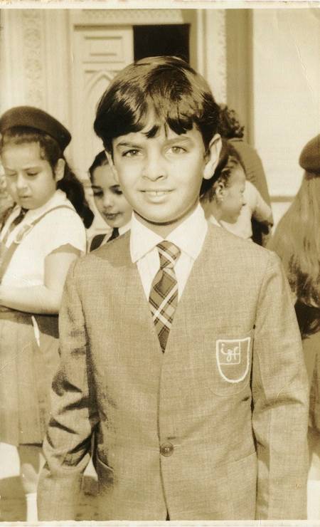 Aécio aos 9 anos com o uniforme do Instituto Zilah Frota Foto: Arquivo pessoal / Arquivo pessoal