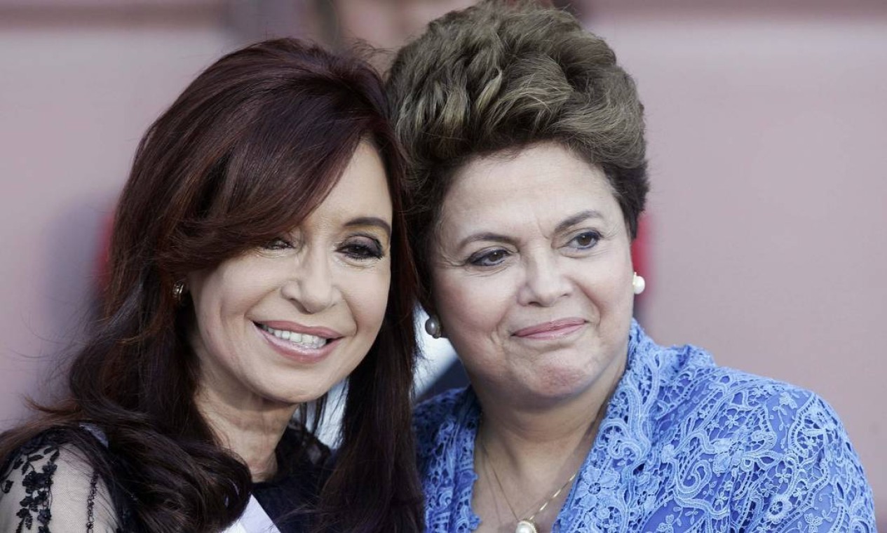 Em 2011, Dilma vai a Casa Rosada para a cerimônia de posse da reeleição da presidente argentina Cristina Kirchner Foto: MARTIN ACOSTA / REUTERS