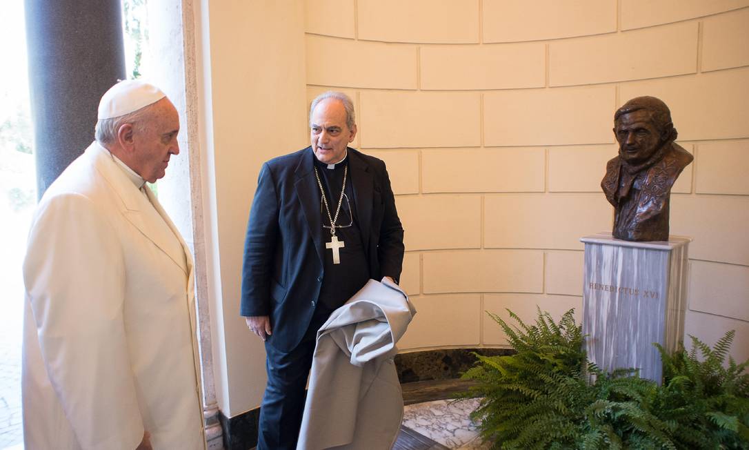 
Papa Francisco esteve presente na Pontifícia Academia das Ciências durante a apresentação do busto de bronze do Papa Emérito Bento XVI
Foto:
AP
