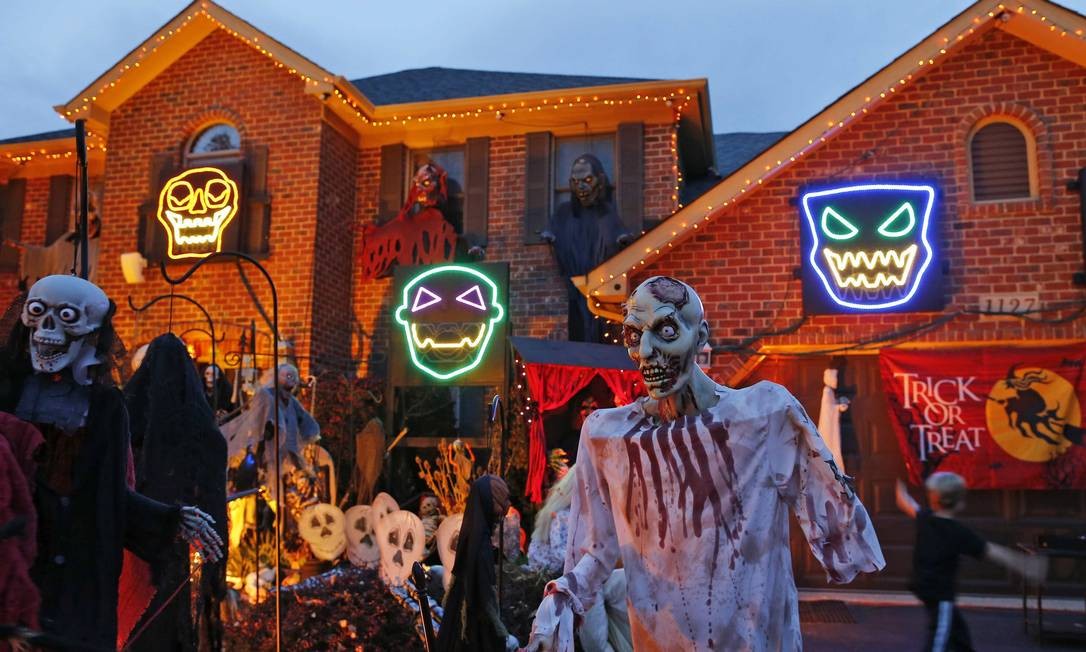 A comemoração do Halloween Jornal O Globo