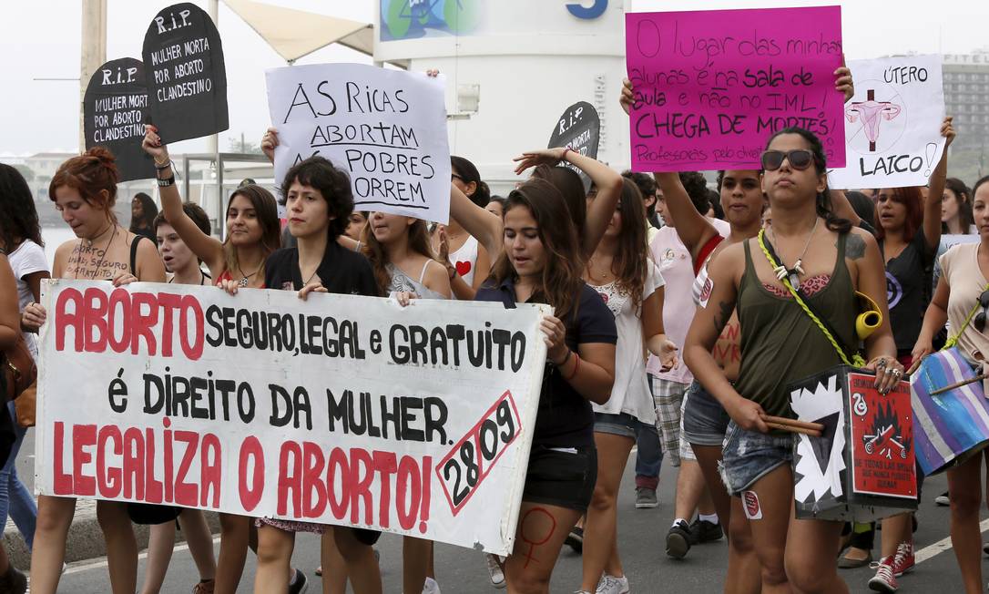 Projeto de lei que cria programa estadual de prevenção ao aborto é