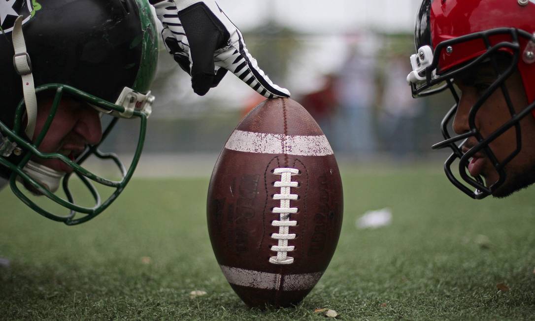 Jogar futebol americano pode causar alterações cerebrais, sugere pesquisa -  Jornal O Globo