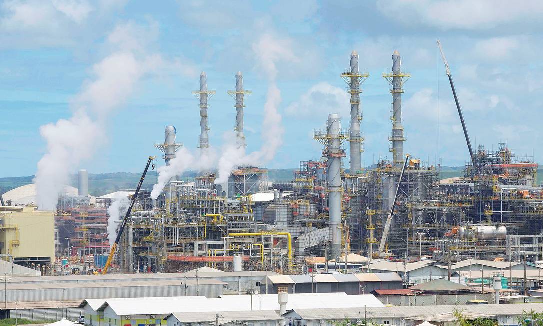 Petroleiras e fundos de investimento disputam compra de refinarias da  Petrobras - Jornal O Globo