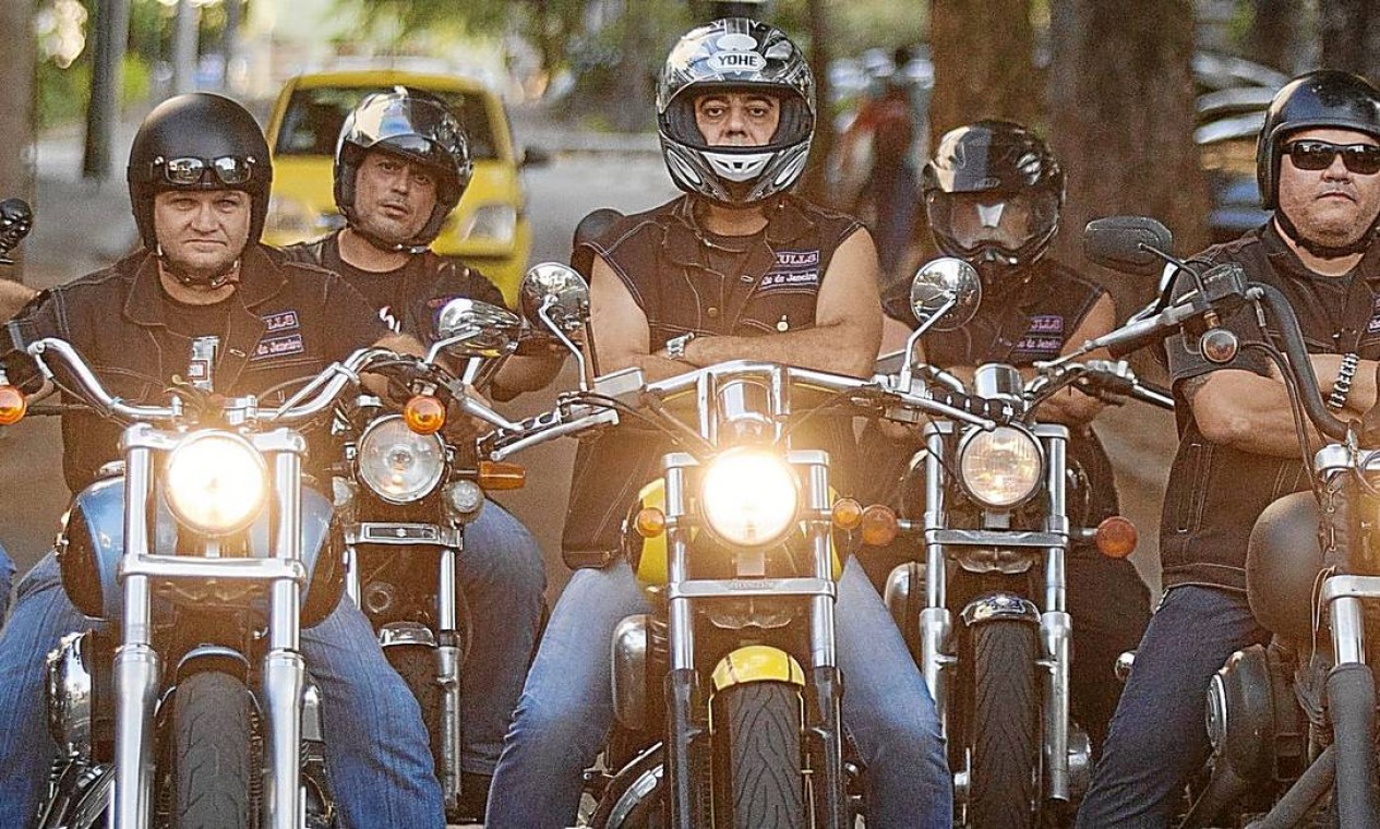 Mãe, Roqueira, Tatuada, Motociclista