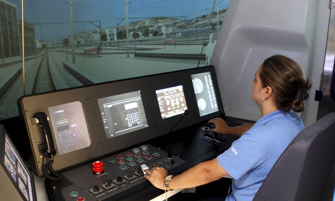 SuperVia inaugura Centro de Treinamento para condutores com simuladores