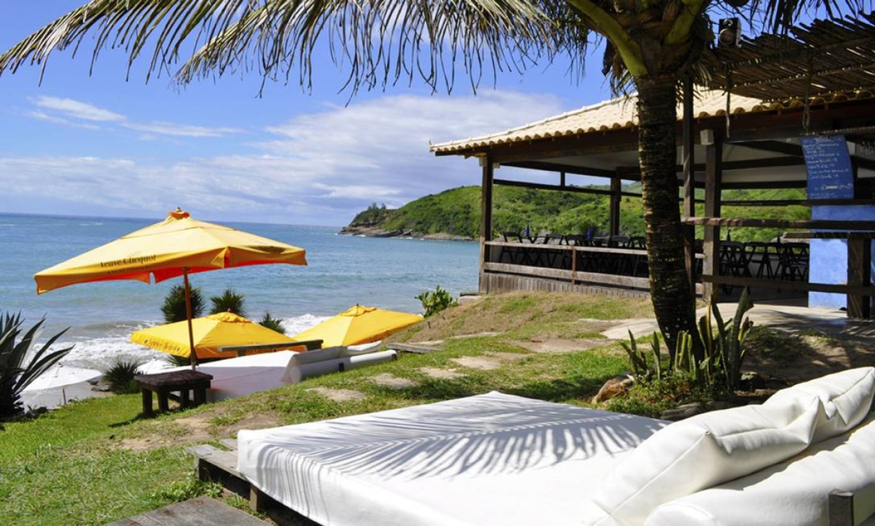 O lounge de praia do Rocka, o restaurante do "farofeiro cinco estrelas" na Praia Brava. Foto: Divulgação