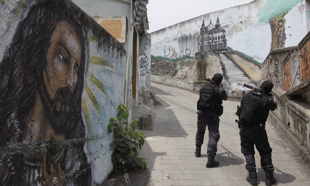 A operação no Morro do Juramento