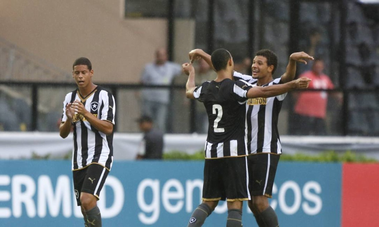 Botafogo Vence Na Estreia No Campeonato Carioca Com Gol No Fim: 1 A 0 ...