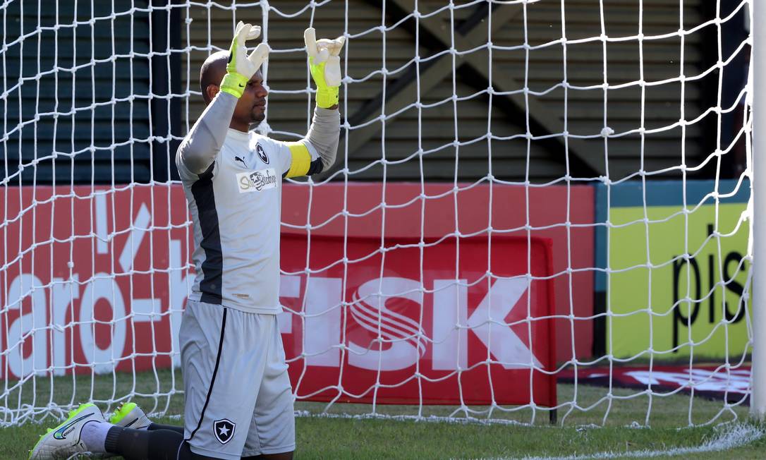 Botafogo vence o Bangu e assume a liderança do Campeonato Carioca ...
