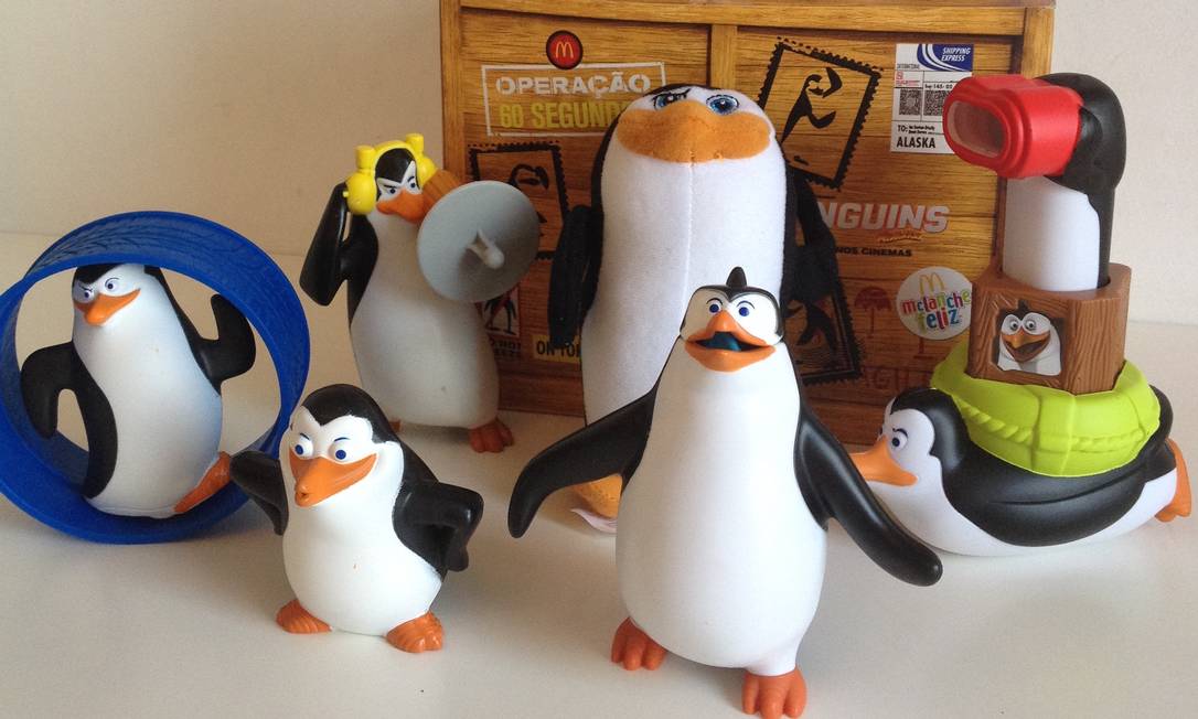 
Bonecos dos “Pinguins de Madagascar”, oferecidos em promoção do McDonald´s
Foto:
/
Reprodução da internet
