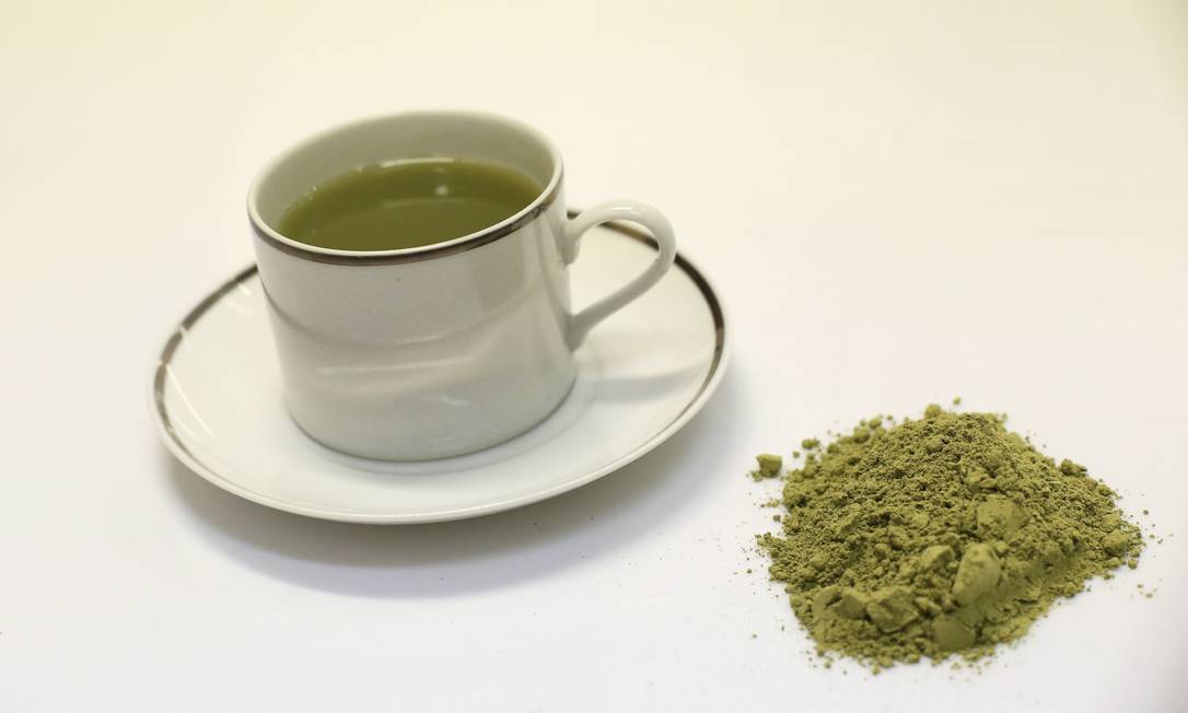 Chá verde é rico em polifenois, que evitam oxidação das células Foto: Urbano Erbiste / Agência O Globo
