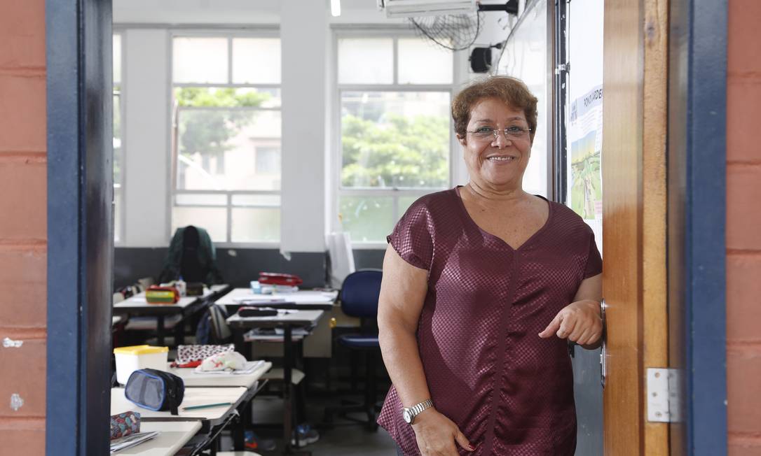 
A professora Lucy Bauly trocou uma escola particular por uma pública
Foto:
Fabio Rossi
/
Agência O Globo
