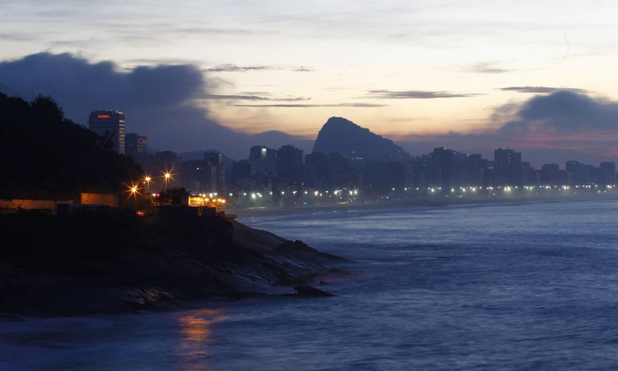 Os cariocas terão mais um dia quente nesta terça-feira Foto: Thiago Lontra / Agência O Globo