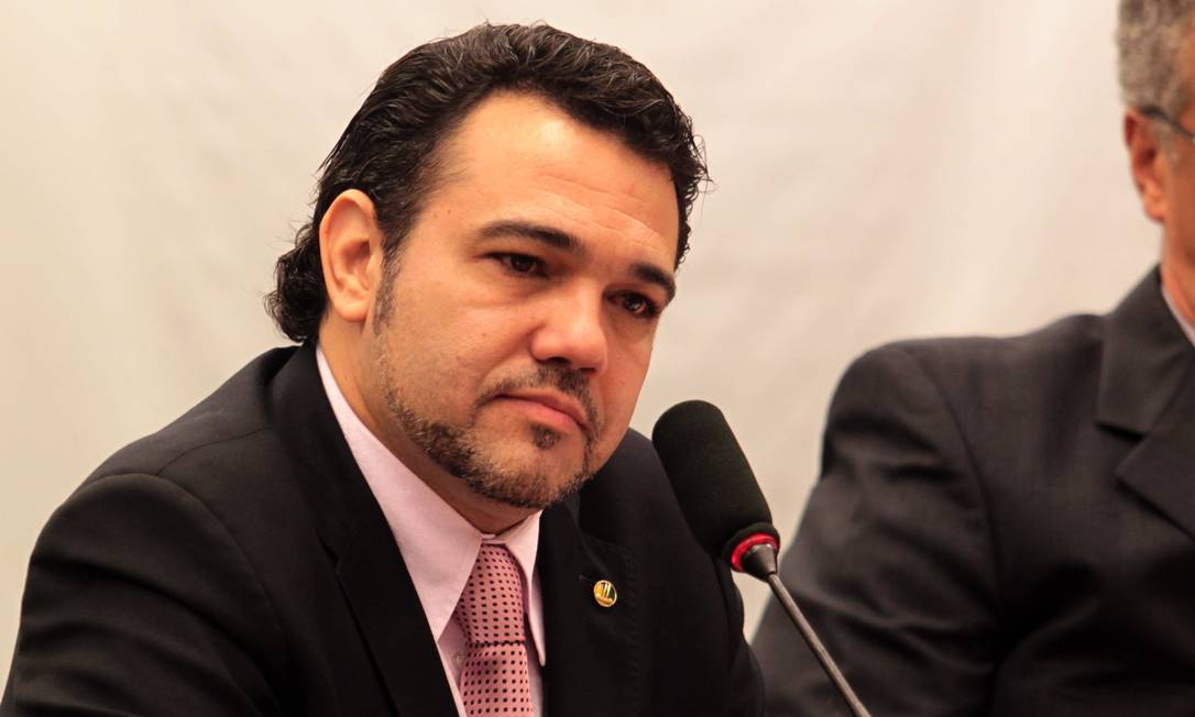 Pastor Marco Feliciano assume Comissão de Direitos Humanos - Jornal O Globo