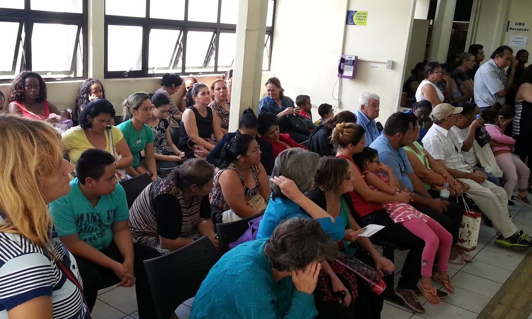 
A sala de espera do posto de saúde da Freguesia do Ó, na Zona Norte de São Paulo, lotada de pacientes
Foto: Fotos de Marcos Alves