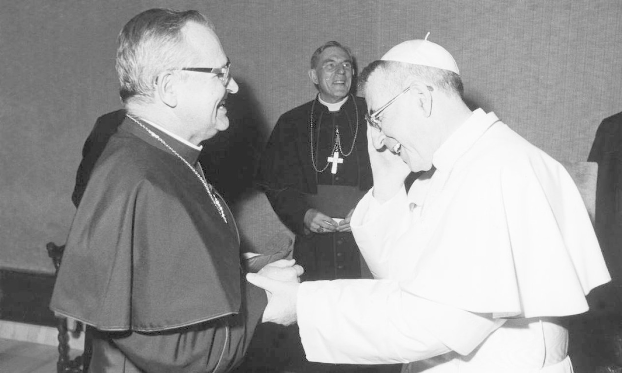 O sacerdote encontrou com o Papa João Paulo I, em 2001 Foto: Divulgação - 14/09/2001