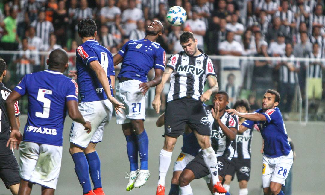 Cruzeiro vence clássico e acaba com jejum de 11 jogos sem ...