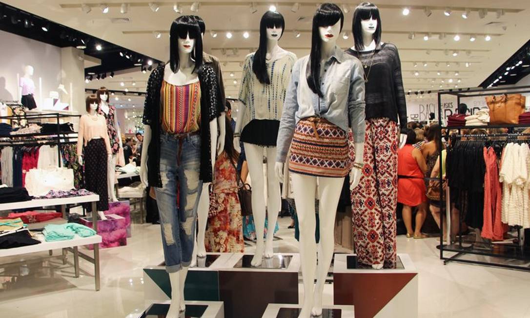 Nova loja da Forever 21 é inaugurada com fila no Shopping Eldorado, em SP -  29/11/2014 - Mercado - Folha de S.Paulo