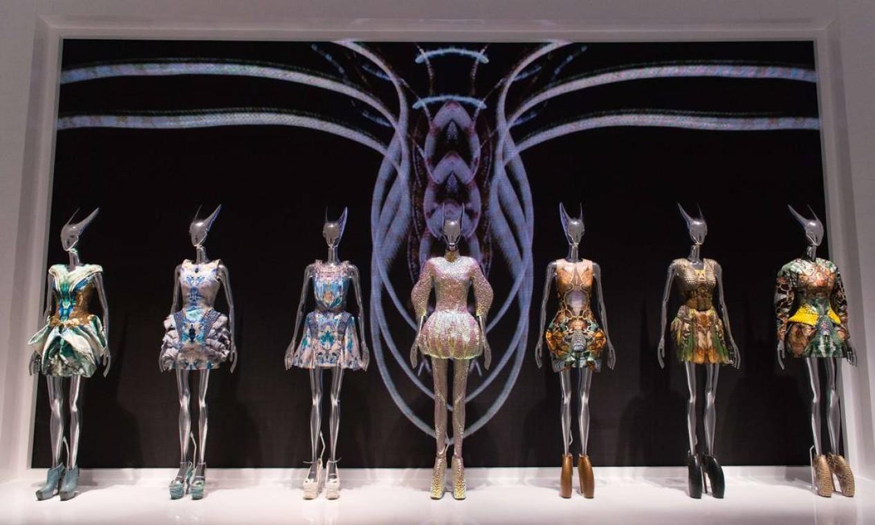 Em Londres: Por dentro da exposição 'Alexander McQueen: Savage