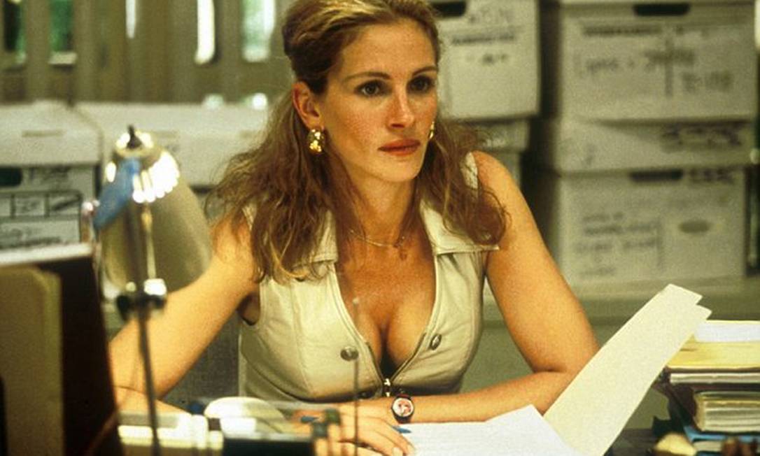 Lingerie worn by Julia Roberts in 'Erin Brockovich' goes up for auction - Jornal O Globo
