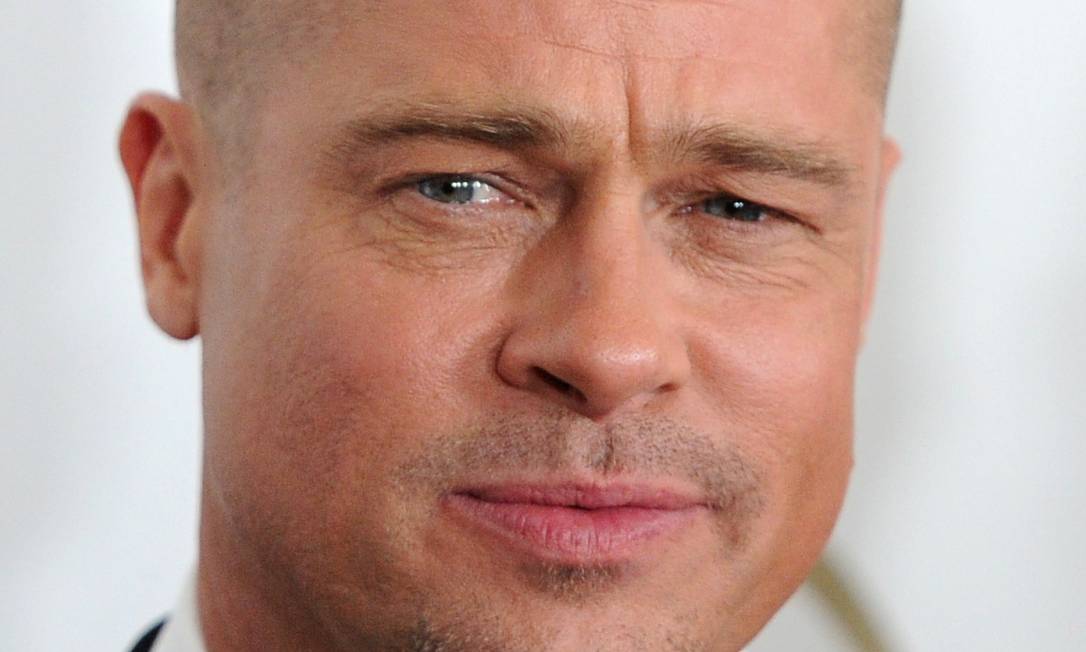 Uma Noite Com Brad Pitt Site Vende Pacote Para Baile De G