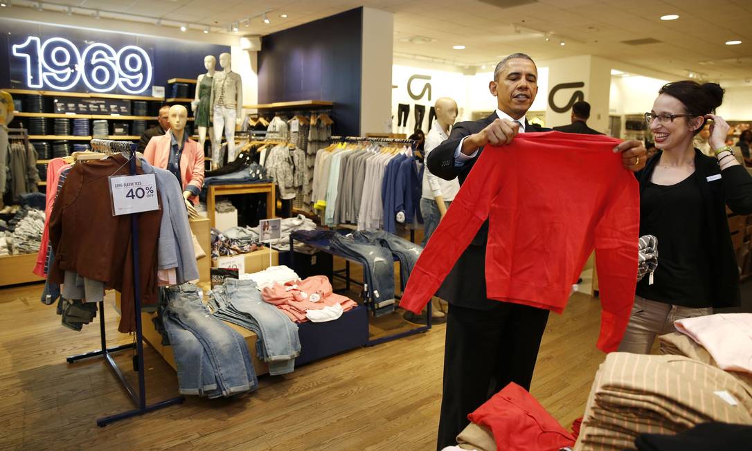 Até ele: Obama faz compras em loja de roupas nos EUA - Jornal O Globo