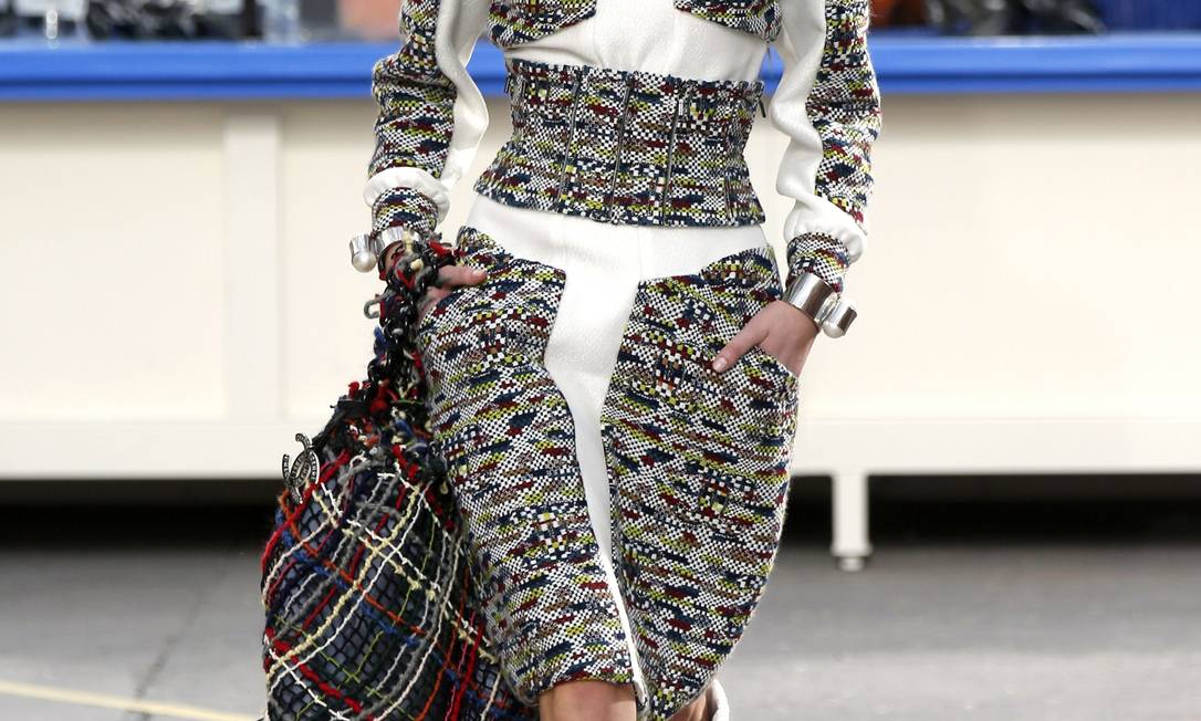 Escolha o seu estilo! Chanel transforma o Grand Palais em