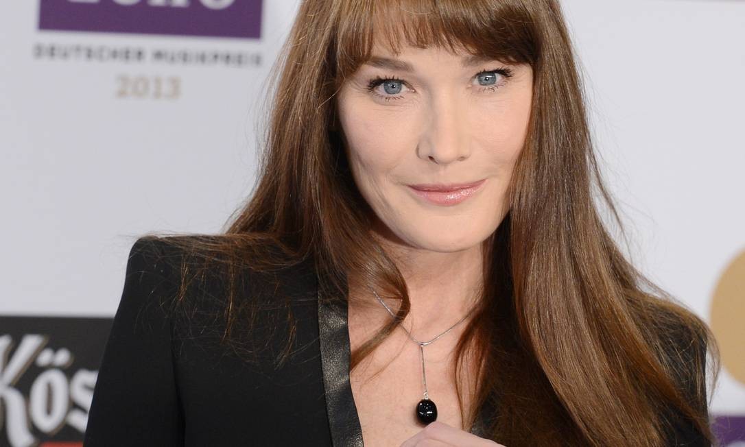 'Sentia-me feia', diz Carla Bruni sobre segunda gravidez ...