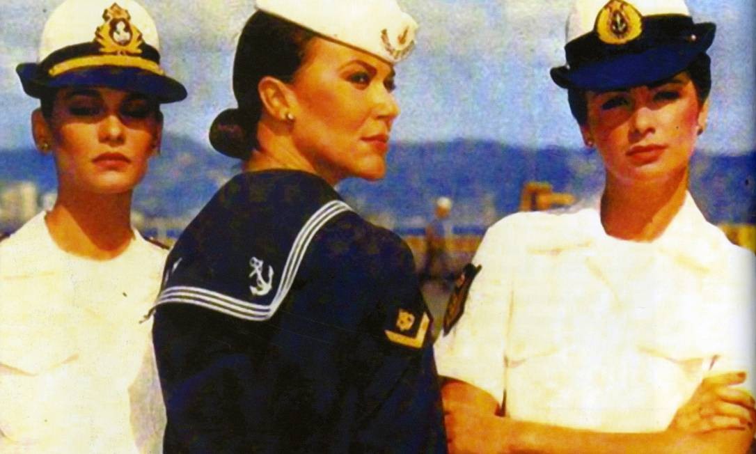roupa feminina da marinha