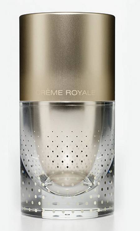 Este já é um pouco mais "baratinho". O Creme Royale da Orlane promete "trazer sua pele de volta à vida" por US$ 650 (R$ 1,3 mil) Foto: Reprodução / Neiman Marcus