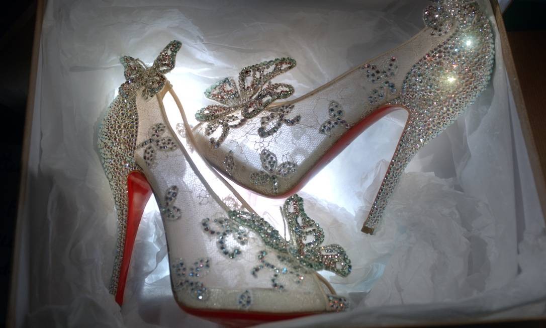 sapato cinderela louboutin