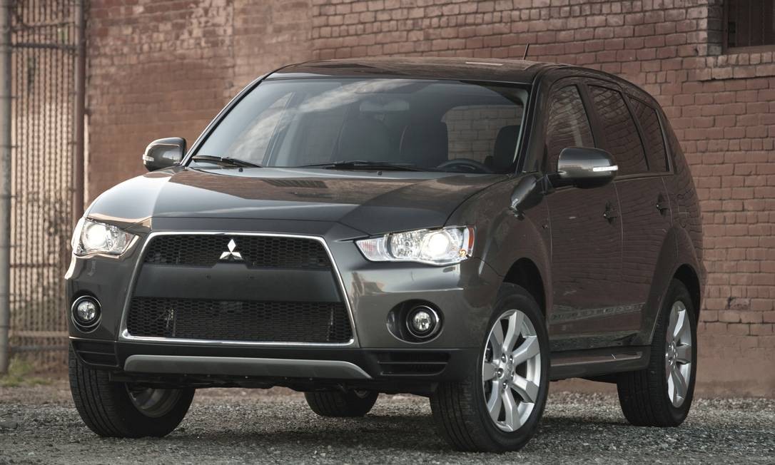 Mitsubishi lancer outlander